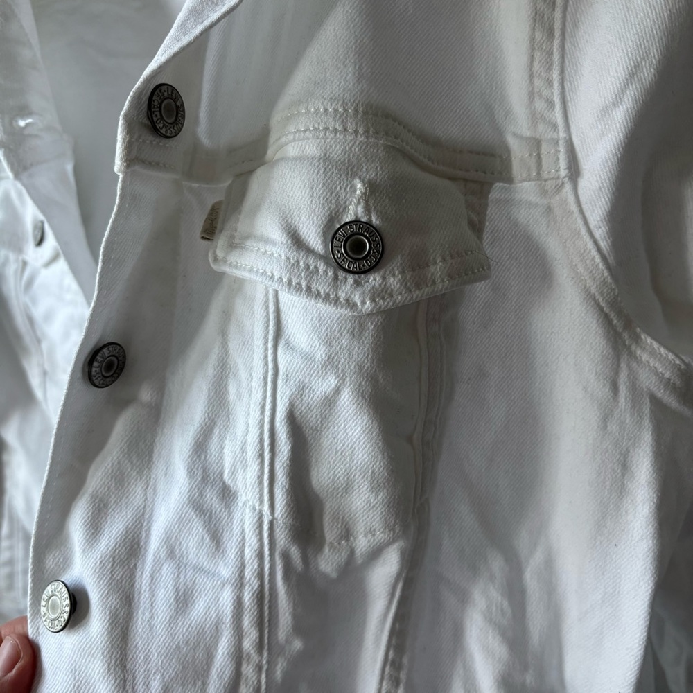 Levi’s Original Trucker Jacket - White Denim Jacket - Picture 6 of 8